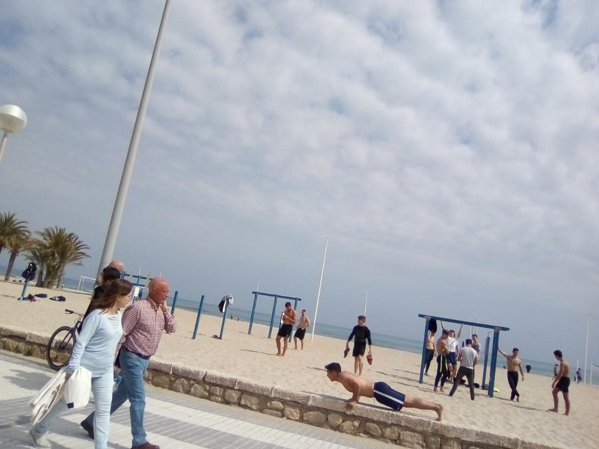 Apartamento Voramar Primera Linea De Mar إل كامبيلو المظهر الخارجي الصورة